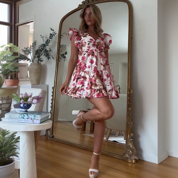 Abercrombie & Fitch Dresses & Skirts - flutter sleeve poplin mini dress